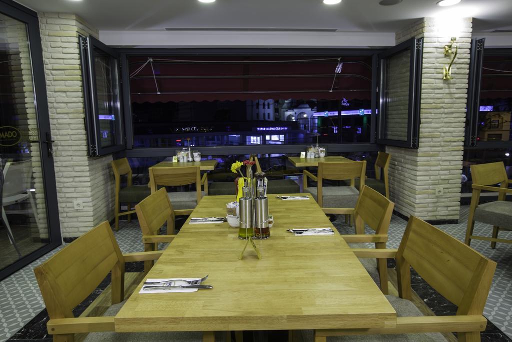 Phosphorion Hotel Istanbul Exterior photo Restaurant in Yerevan