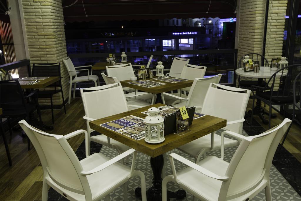 Phosphorion Hotel Istanbul Exterior photo Interior of a restaurant in Nicosia