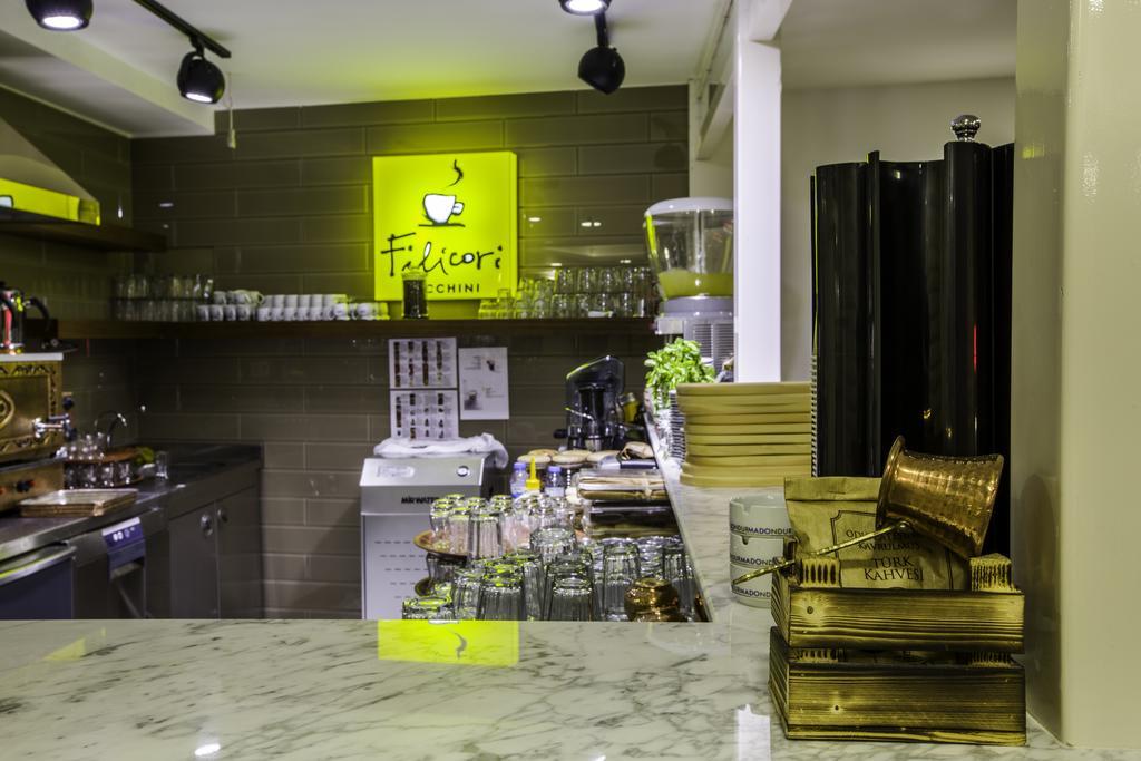 Phosphorion Hotel Istanbul Exterior photo A coffee shop in Cairo, Egypt