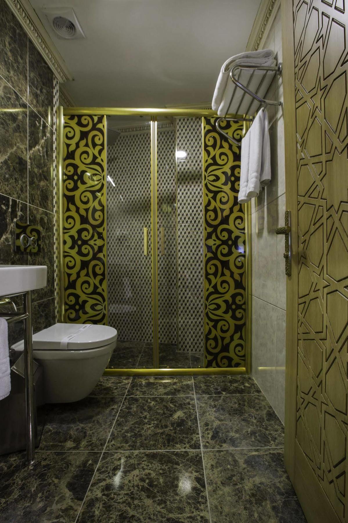 Phosphorion Hotel Istanbul Exterior photo A shower enclosure